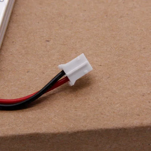 Vista 4 de Número de pieza verificado por MSDS: 702030, batería recargable de iones de polímero de litio Li Lipo de 3.7V 400mAh con conector JST de 2 pines