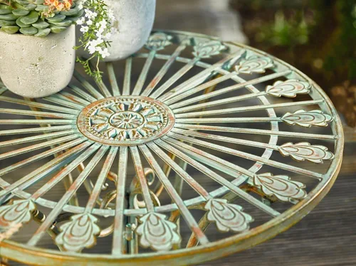 Vista 6 de Westcharm Mesa de metal para exteriores para patio exterior con patas curvadas con diseño de corazón y cola de pavo real