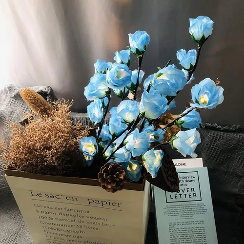 Vista 5 de Paquete de 2 luces LED de hada de rosas iluminadas, florero de rama, florero decorativo de rosas artificiales, funciona con pilas, 30 pulgadas