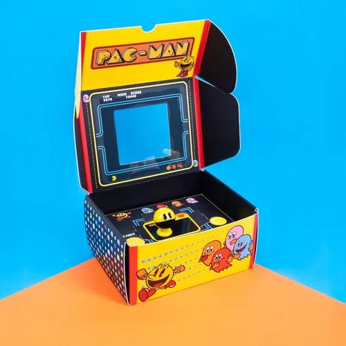 Vista 8 de Fizz Creations PAC-Man Plug & Play – Consola de juegos retro con controlador inalámbrico y juego clásico de PAC-Man, juego de arcade para TV