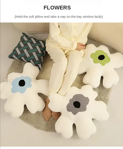 Vista 3 de Almohada de sofá Cojín de cintura Almohada de felpa con forma especial de flor Almohada creativa de corazón para niña (negro y blanco)