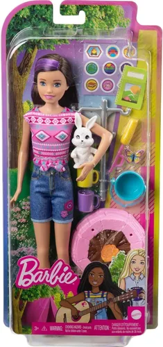 Vista 7 de Barbie It Takes Two Muñeca Skipper y Accesorios, Set de juego de camping con muñeca, fogata, conejito mascota, hoja de pegatinas y más