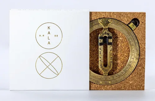 Vista 5 de Stanley London Reloj de sol Kala Pocket Precisión fabricada en Austria Reloj de sol de latón dice la hora solar en cualquier lugar del mundo