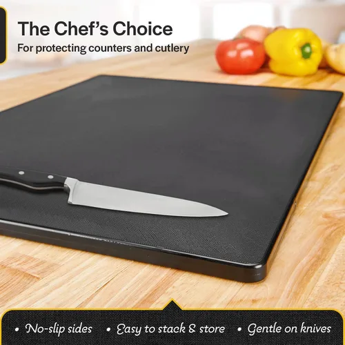 Vista 2 de Thirteen Chefs - Tabla de cortar grande de plástico negro de 18 x 12 - 1/2" de grosor HDPE para restaurantes y cocinas profesionales, NSF