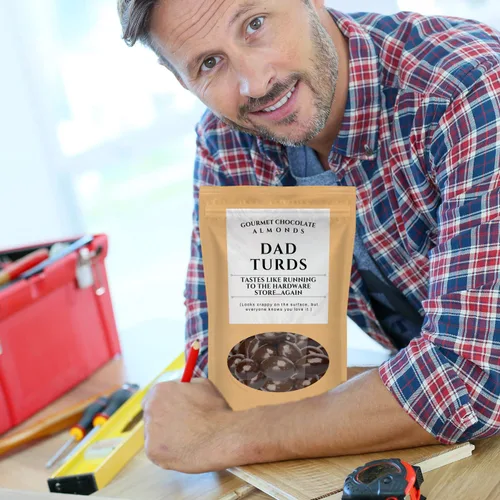 Vista 2 de Dad Turds - Almendras de chocolate gourmet - Almendras de chocolate negro con polvo de cacao - Divertidos regalos de dulces para hombres, Día