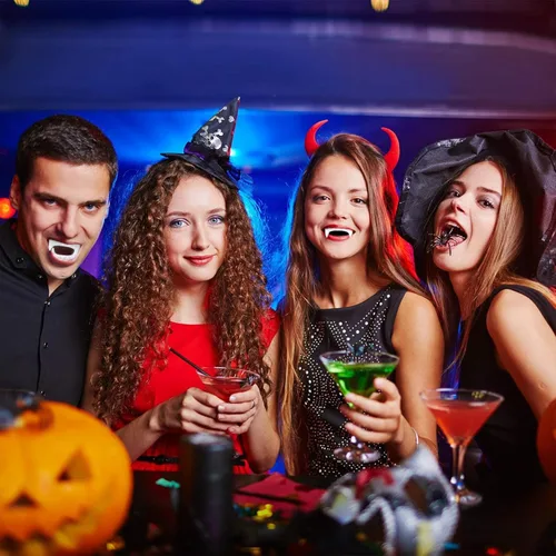 Vista 7 de Boao 15 piezas de dientes de vampiro de Halloween a granel, colmillos de vampiro de plástico, dientes falsos de color brillante, accesorios