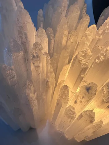 Vista 9 de Handcrafted Selenite Lamp Carved, Selenite Tower,Unique Bedside Lamp Night Light, Happy Light,Salt Lamp,Dimmable Unique Table Lamps for Bedroom,White