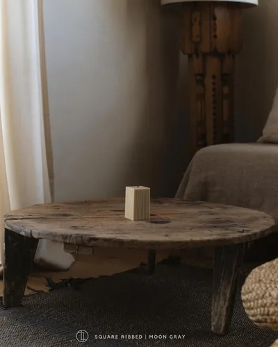 Vista 2 de LAWA - Vela cuadrada acanalada – Hermosa vela de cera de soja perfumada a pilar hecho a mano, elegante vela estética de burbujas, regalo