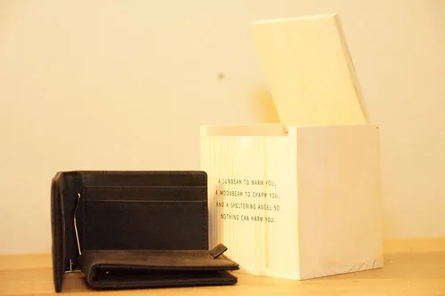 Vista 5 de Cartera delgada de cuero genuino para hombre con función de bloqueo RFID y clip para dinero, Negro -, Elegante