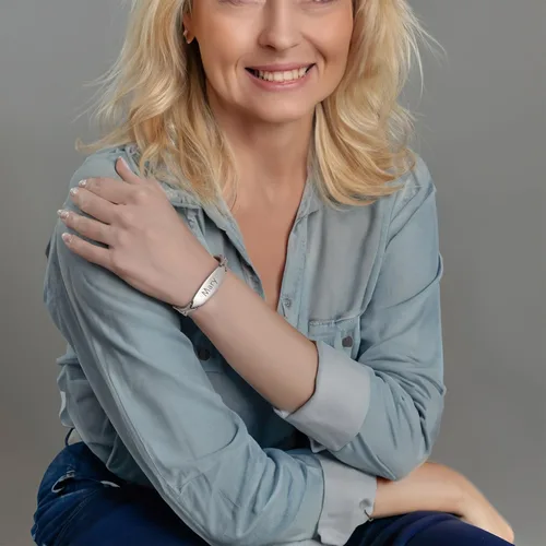 Vista 4 de LinnaLove Fashioin Name Bar Bracelet,Shiny Stainless Steel Personalized Engraved Bracelets for women