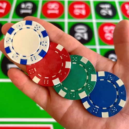 Vista 5 de SEETOOOGAMES 200 fichas de póquer de casino a rayas de 0.41 oz de arcilla compuesta, 4 colores (rojo, verde, blanco y azul)