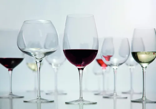 Vista 3 de Luigi Bormioli Vinoteque - Juego de 6 copas de vino multiusos de 25.75 onzas