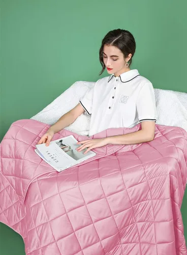 Vista 2 de ZZZhen Bamboo - Manta con peso refrescante – Sensación notable en la mano fría para el verano – Suave y transpirable 100% rosa bambú, 48 x 72