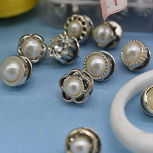 Vista 5 de Broche de camisa para mujer, 80 piezas, 10 estilos, botones para cubrir, botón de perla, broche de seguridad, botones para ropa, suministros