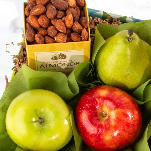Vista 7 de A Gift Inside Cesta de regalo clásica de fruta fresca con galletas, queso y nueces para días festivos, agradecimientos, cumpleaños, para que una