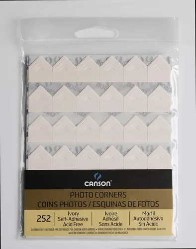 Vista 2 de Esquinas autoadhesivas para fotos, color dorado, 252 unidades por paquete.