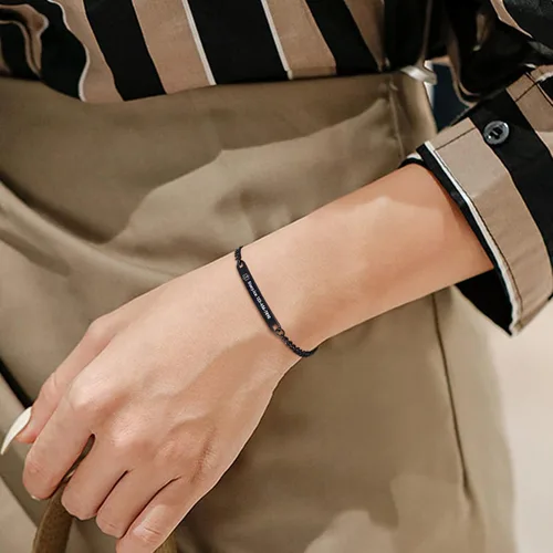 Vista 3 de VNOX Pulsera de identificación de alerta médica, pulsera de emergencia de acero inoxidable para hombre y mujer, 7.2/8/8.4 pulgadas