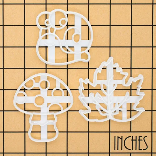 Vista 8 de Juego de 3 cortadores de galletas con temática caprichosa (diseños: seta, caracol, y hoja de arce), 3 piezas - Bakerlogy