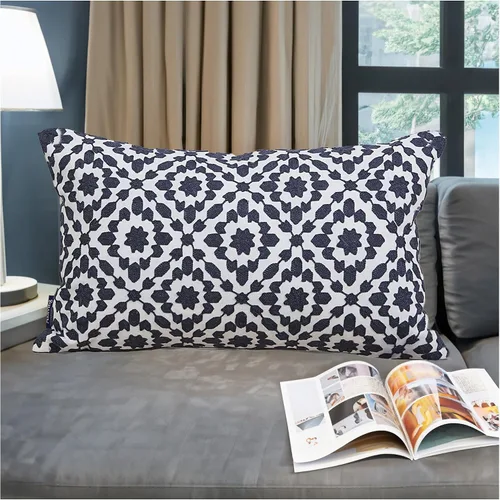 Funda de almohada de algodón, diseño de bolero. Funda decorativa con diseño geométrico. En lona de algodón. Bordado, con costuras en cadena.