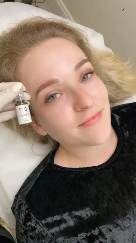 Vista 4 de M - 7Ink Tinta de pigmento líquido de siete colores para tatuaje de cejas - Kit de suministros de microblading de maquillaje permanente - Uso