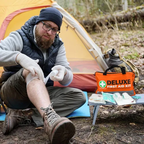 Vista 7 de SuccorWare Kit de primeros auxilios de lujo de 380 piezas, kits médicos compactos para trauma con vendajes surtidos, paquete frío instantáneo, manta