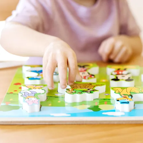 Vista 8 de Melissa & Doug Disney Mickey Mouse - Rompecabezas de madera grueso – Rompecabezas de personajes de Disney de 8 piezas para niños pequeños y niños a