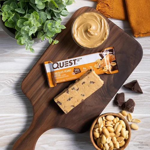 Vista 4 de Barras de Quest Nutrition de mantequilla de cacahuete con chocolate, 20g de proteína, 1g de azúcar, 4g de carbohidratos netos, sin gluten, aptas