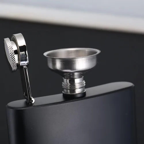 Vista 5 de Petaca de whisky de bolsillo negro mate de 12 onzas con embudo y caja, acero inoxidable y a prueba de fugas
