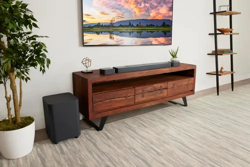 Vista 3 de JBL Bar 700: Barra de sonido de 5.1 canales con altavoces envolventes desmontables y Dolby Atmos®, color negro