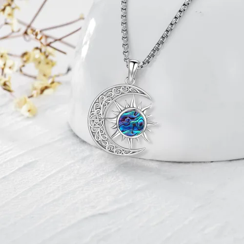 Vista 2 de Collar de pentagrama de plata de ley con triple luna, diosa celta, nudo celta, nudo de brujas, Ankh, sol y luna, Hécate, lilith, Santa Muerte