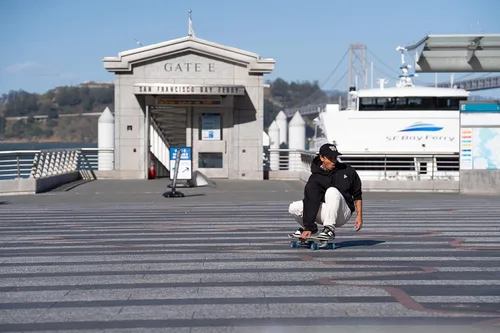 Vista 3 de Flow Surf Skates Cruiser - Tabla de arce norteamericano de 7 capas de 29"x10", truck de carving, completamente ensamblado, soporta hasta 275 lbs