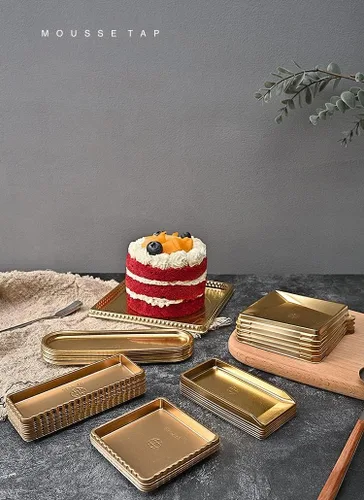 Vista 2 de Mini tableros cuadrados para tartas de 2.6 pulgadas, 100 piezas, cartón desechable de mousse dorado con base recubierta a prueba de grasa, perfecto