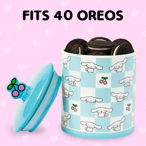 Vista 4 de Silver Buffalo Sanrio Hello Kitty y sus amigos Cinnamoroll Cerezas Azul Jarra de Aperitivos de Galletas de Cerámica con Cuadros (Grande)