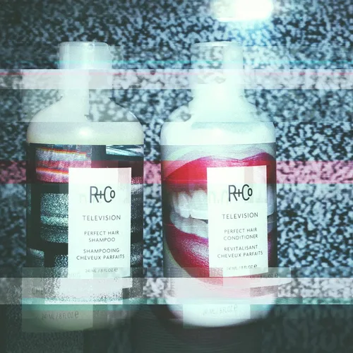 Vista 5 de R+Co TELEVISION Perfect Hair Shampoo – Hydrating & Smoothing Hair Cleanser, Adds Shine & Softness, All Hair Types