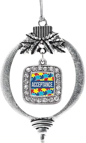 Vista 85 de Inspired Silver - Mis iniciales - Adorno con dije de letra S - Adornos navideños cuadrados de plata con joyas de circonita cúbica