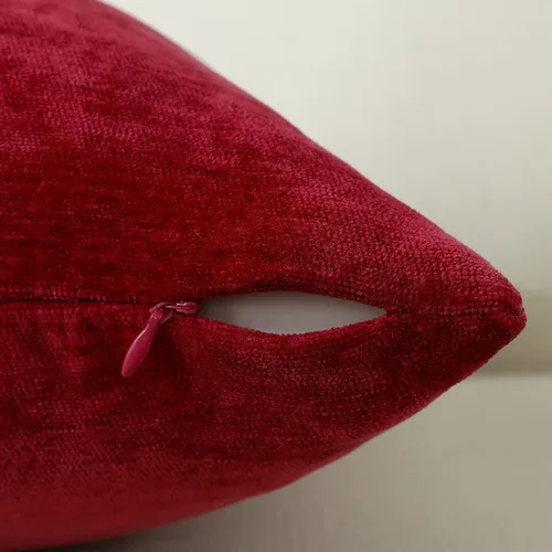 Vista 4 de Jeneoo - Fundas de almohada decorativas rojas brillantes de chenilla suave, fundas de cojín cómodas y sólidas para sofá de sala de estar