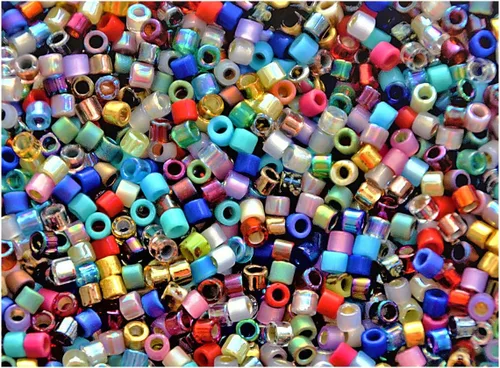 Vista 2 de Miyuki Delica Seed Bead - Mezcla 10/0 para hacer joyas, cuentas de semillas de vidrio japonesas, 0.7 oz (10 g)