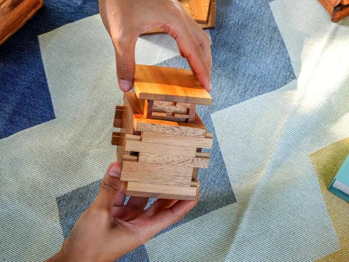 Vista 7 de BSIRI Caja de seguridad para rompecabezas, caja de rompecabezas secreta de madera con compartimentos ocultos, misterio ideal, caja de joyería