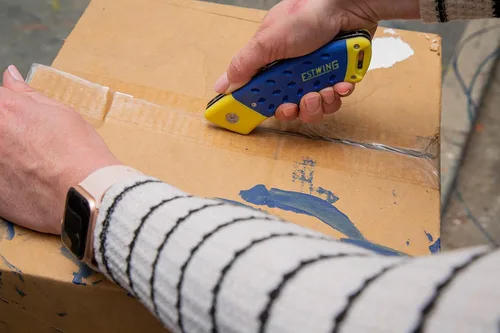 Vista 6 de Estwing Sierra Jab plegable 2 en 1 con cuchillo retráctil (42466)