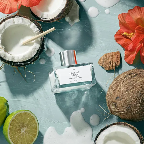 Vista 83 de Le Monde Gourmand Fraise Fouettée Eau de Parfum - 1 fl oz (1.0 fl oz) - Notas de perfume de vainilla, fresa, azúcar