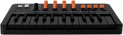 Vista 4 de Arturia MiniLab 3 - Teclado MIDI compacto y controlador de almohadilla Paquete naranja con cable MIDI de 6 pies + paño de limpieza de microfibra