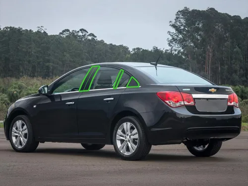 Vista 2 de Rvinyl Moldura de ventana de poste de pilar compatible con Chevrolet Cruze 2011-2015 - aluminio (negro cepillado)