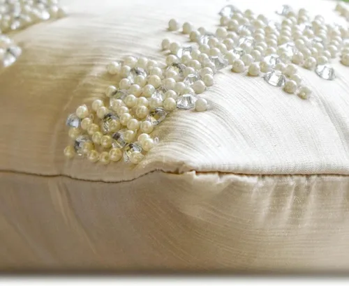 Vista 141 de The HomeCentric Fundas de almohada lumbares doradas de 12 x 14 pulgadas (11.8 x 13.8 in), de piel sintética, con diseño de animales, estilo moderno