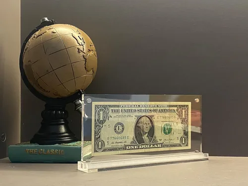 Vista 7 de IEEK Marco acrílico para billetes de dólar, soporte de papel transparente para coleccionistas, protector de billetes de dólar, soporte de exhibición