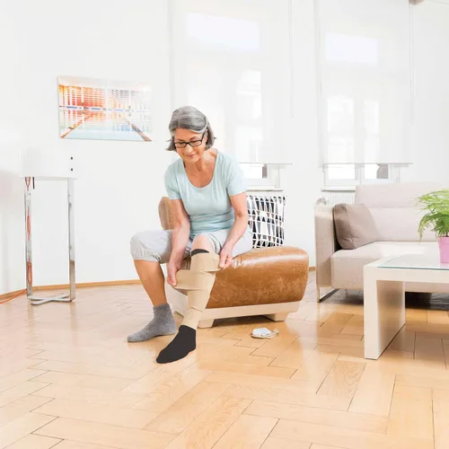 Vista 4 de CircAid Juxtalite - Sistema de compresión ajustable fácil de usar para hombres y mujeres, circulación de piernas, compatible con medias elásticas