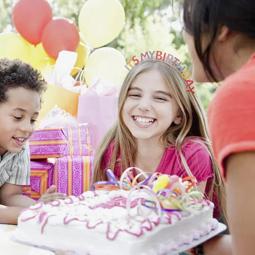 Vista 7 de Araluky Coronas para mujer diadema de cumpleaños tiaras para mujer banda de cumpleaños para mujer tiara de aleación de arco iris para regalo