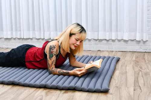 Vista 337 de Leewadee colchón tailandés enrollable para cama de invitados, tapete de yoga, para masaje tailandés, ecológico, orgánico y natural.