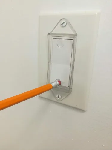 Vista 3 de Paquete de 4 protectores transparentes para placa de interruptor basculante, mantiene el interruptor de luz encendido o apagado. Protege tus luces