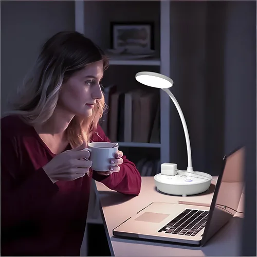 Vista 5 de Lámpara de escritorio LED Bodun con 2 puertos de carga USB y 2 tomas de corriente CA - Antorcha de cuello de ganso ajustable, 3 niveles de brillo