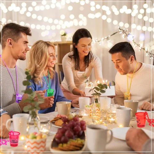 Vista 7 de Hicarer 12 piezas de collares de chupito con dije de vaso de chupito de plástico a granel en collar de cuentas, regalos de fiesta traviesos